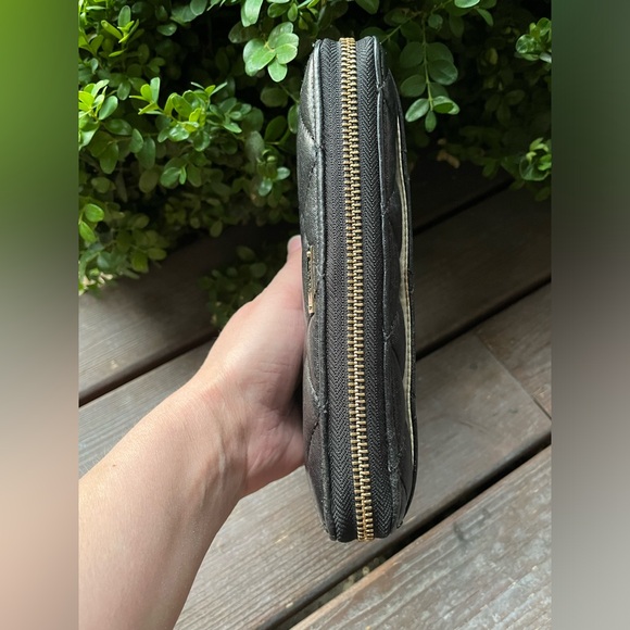 GUC- Kate Spade Gold Coast Nisha Quilted Black Leather Zip Around Wallet - Picture 6 of 13